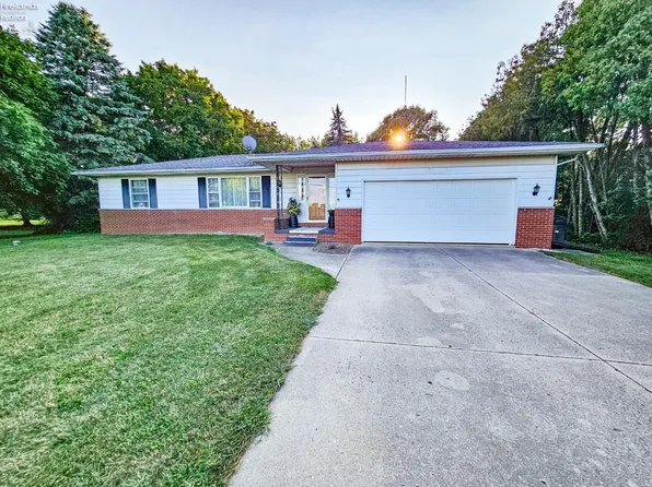 3010 State Route 590 S, Burgoon, OH 43407