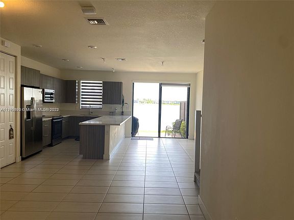 4th image of 15837 NW 90th Ct #1