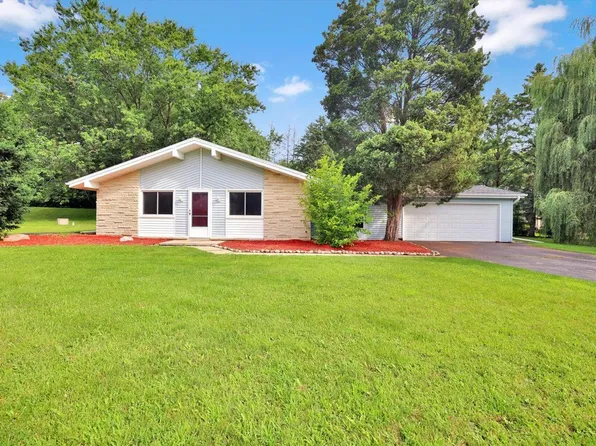W276S8945 Hidden Lakes DRIVE, Mukwonago, WI 53149