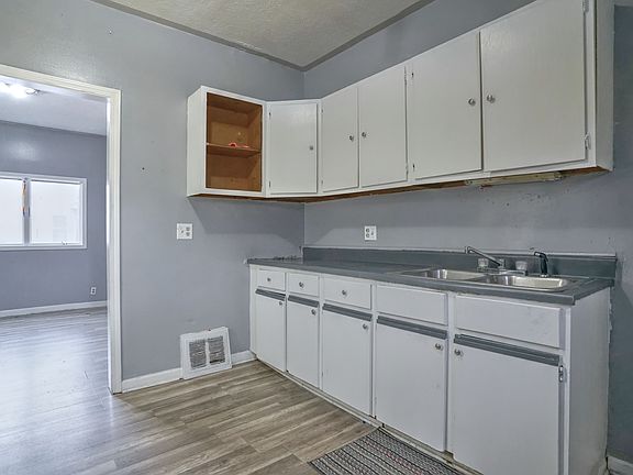5th image of 1328 Linden Ave
