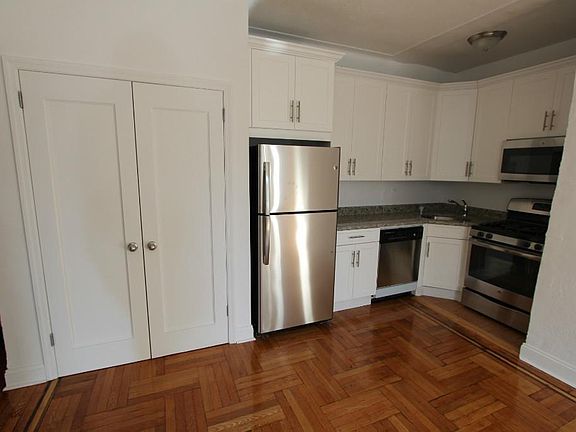 2nd image of 4554 41st St APT 6D