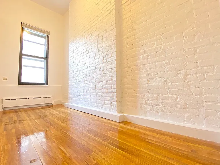 1372 York Ave #4B — Photo 2