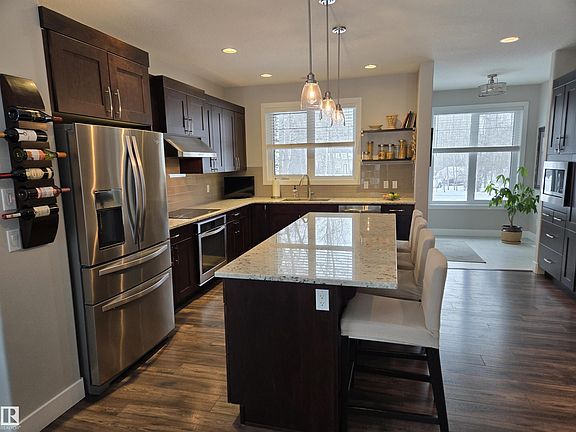 5th image of 3 Conifer Cres