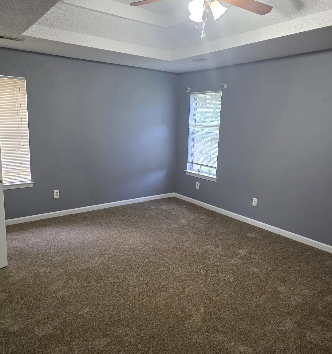 4 bed, 2.5 bath, 3268 sqft, $2,500 — Photo 4