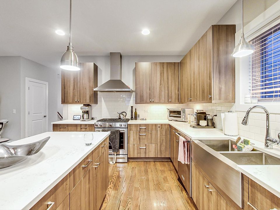 1st image of 3649 W Belmont Ave Unit 1E