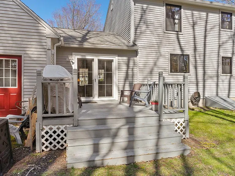 6 Iris Dr — Photo 3