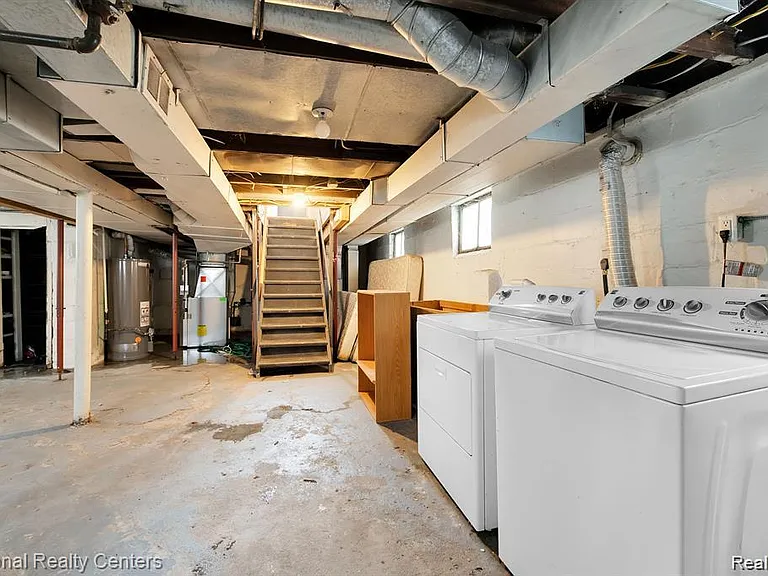 39 E Brockton Ave — Photo 20