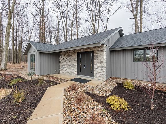 3rd image of 9040 Riverwood Dr #6726
