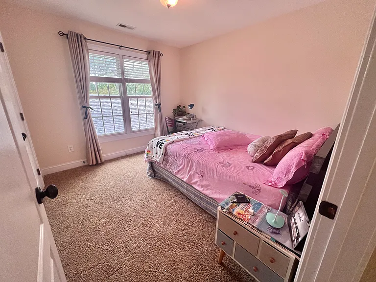Bedroom 2- 2nd floor-Pic 1