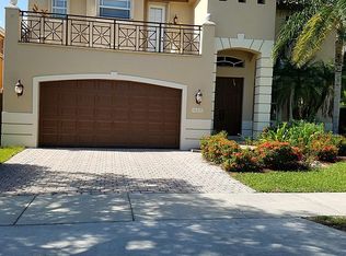 16215 SW 66th St, Miami, FL 33193