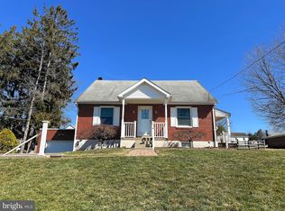 1062 Jefferson St, Red Hill, PA 18076