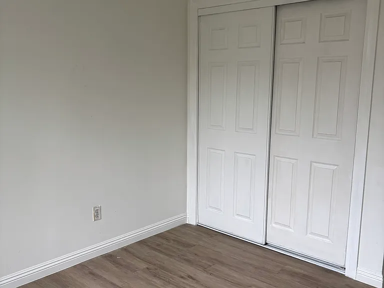 Closet 1