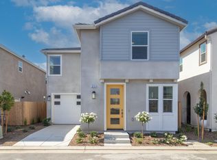 626 Pioneer Ln, Clovis, CA 93619