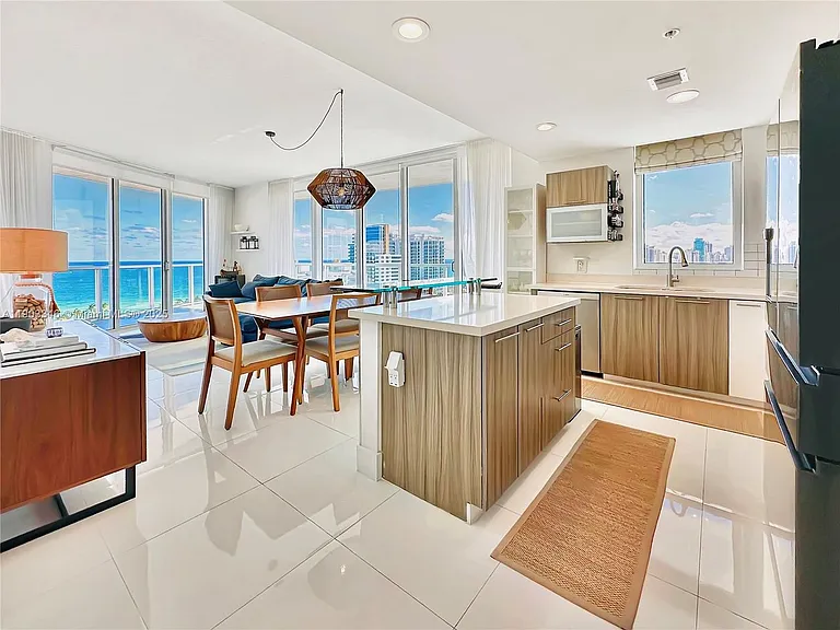 6700 Indian Creek Dr #Penthouse 2 — Photo 4