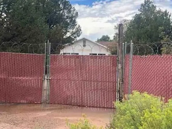31 Sagar Dr, Gallup, NM 87326