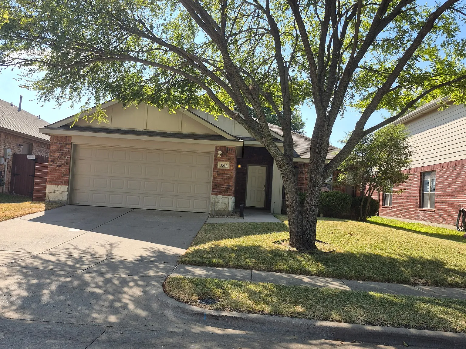 3 bed, 1706 sqft, $2,200 — Photo 2