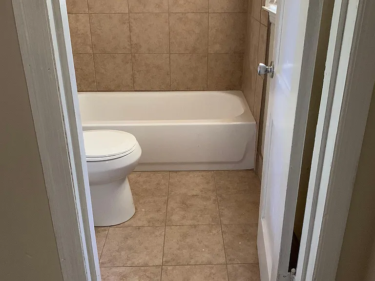1423 Oberle Ave — Photo 8