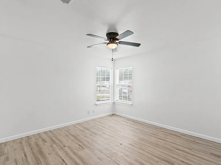 3038 Weir Ave — Photo 8