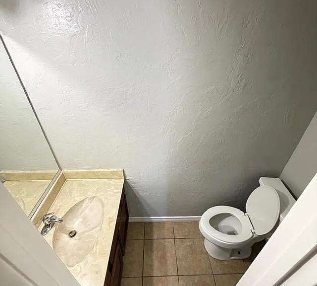 708 Champion Ct — Photo 5