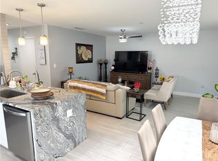 9 Vista Palm Ln APT 202, Vero Beach, FL 32962