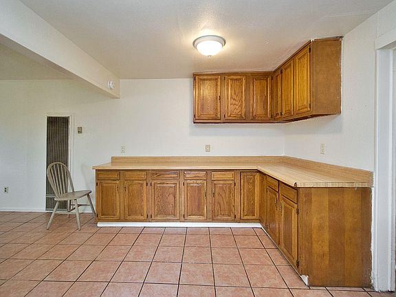 4th image of 28550 Avenue 15 3/4