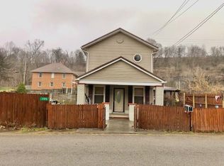 155 Mill St, Wampum, PA 16157