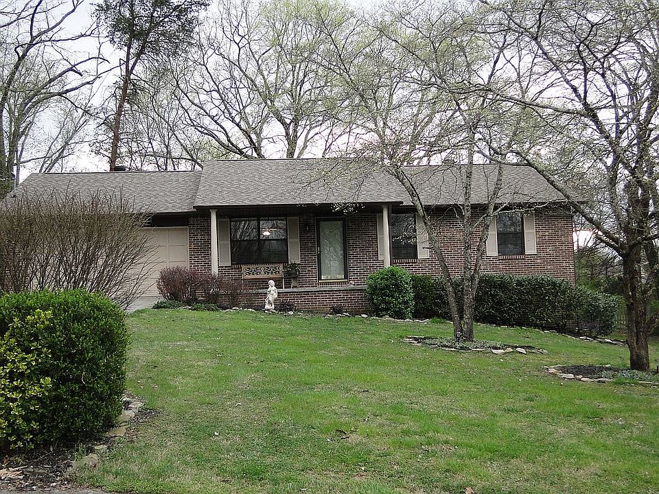 1st image of 205 Farlow Dr