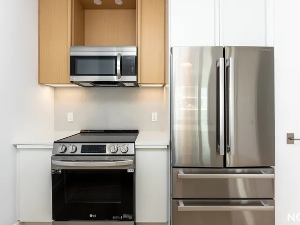 26-04 Jackson Avenue image 4 of 56