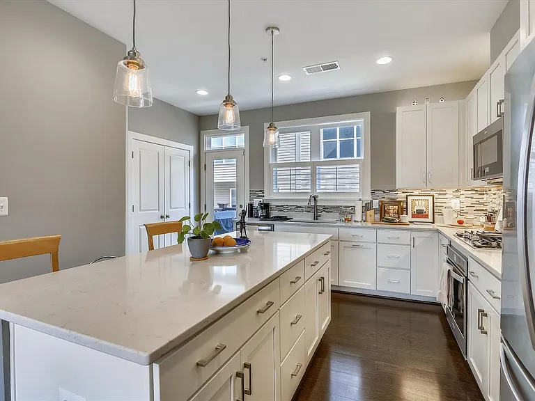 8052 Red Hook St — Photo 11