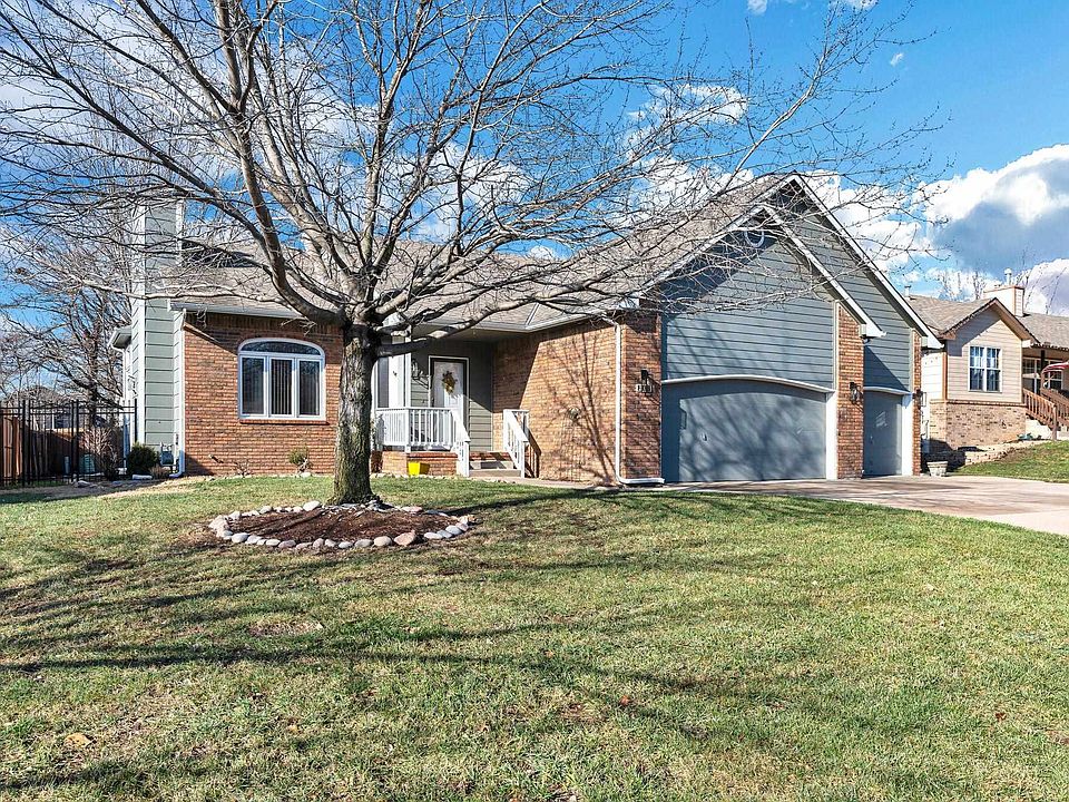 1st image of 313 N Walnut Creek Dr