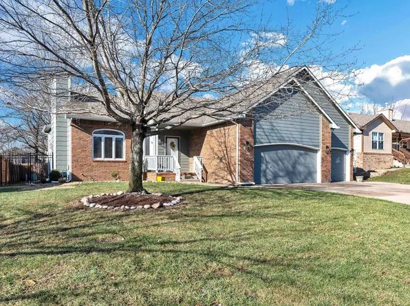 313 N Walnut Creek Dr, Derby, KS 67037