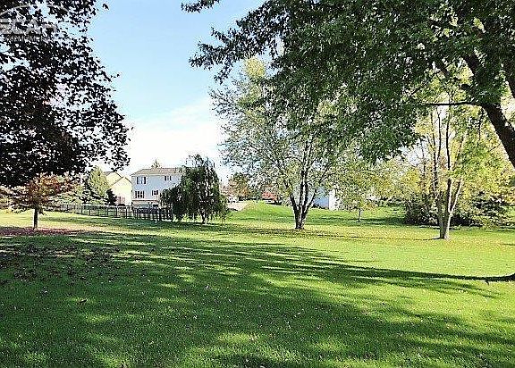3rd image of 717 Boutell Dr