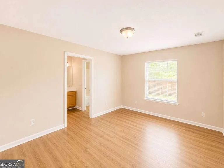 103 Royal Acres Ct — Photo 15