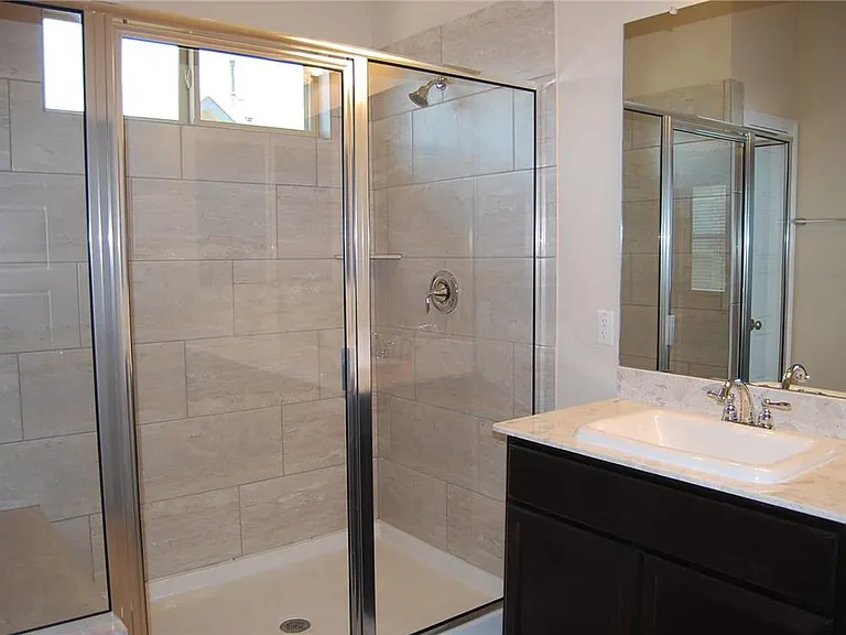 2501 Meyer Cv #B — Photo 11