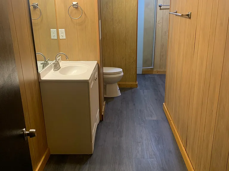 924 Curwood Dr — Photo 14