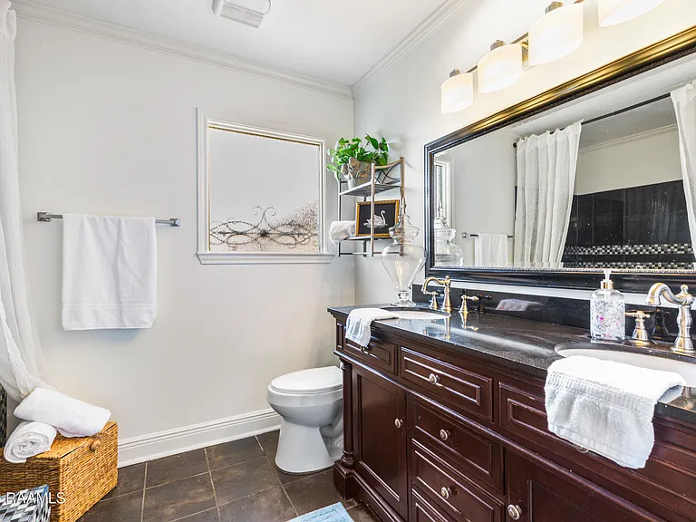 412 Normandy Rd — Photo 11