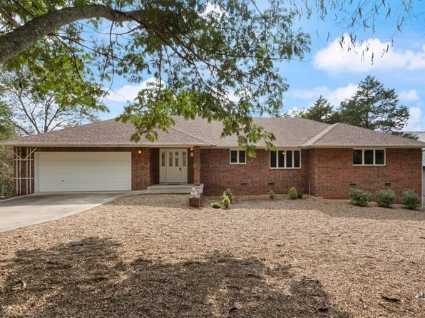 4 White River Cv, Holiday Island, AR 72631