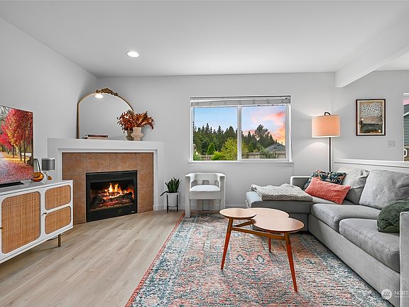 5th image of 1418 78th Drive SE