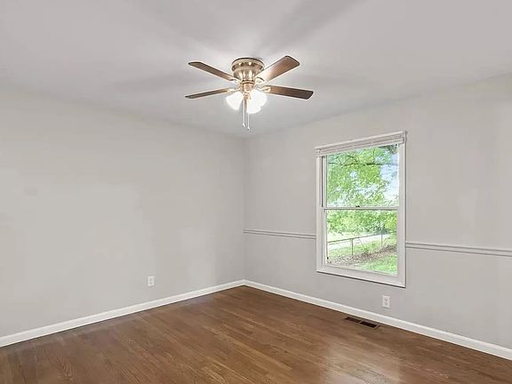5th image of 2511 Linnell Dr