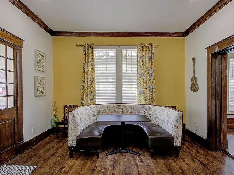 1855 Oliver Ave — Photo 14