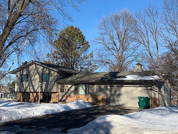 2nd image of 16560 Galena Ave