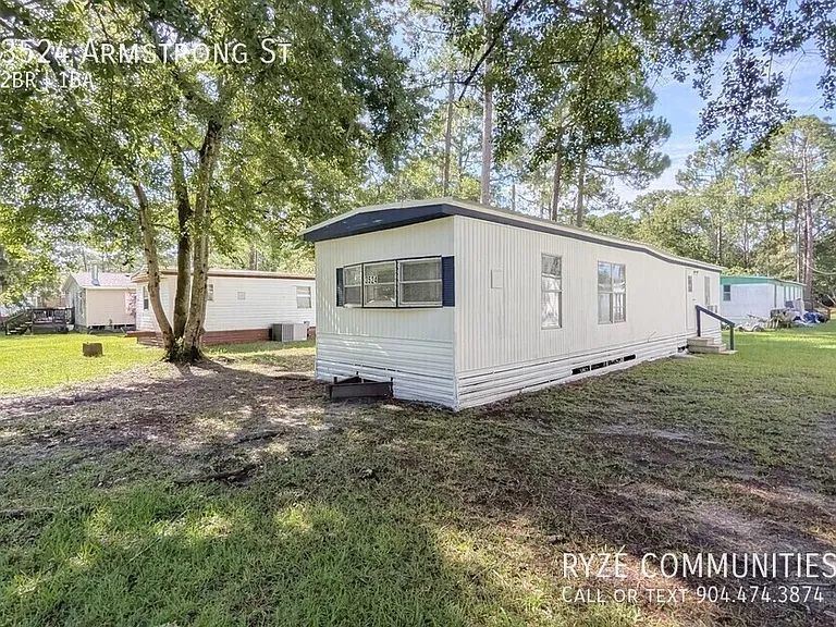 3524 Armstrong St — Photo 2