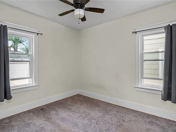 5th image of 138 Byron Ave Floor 1