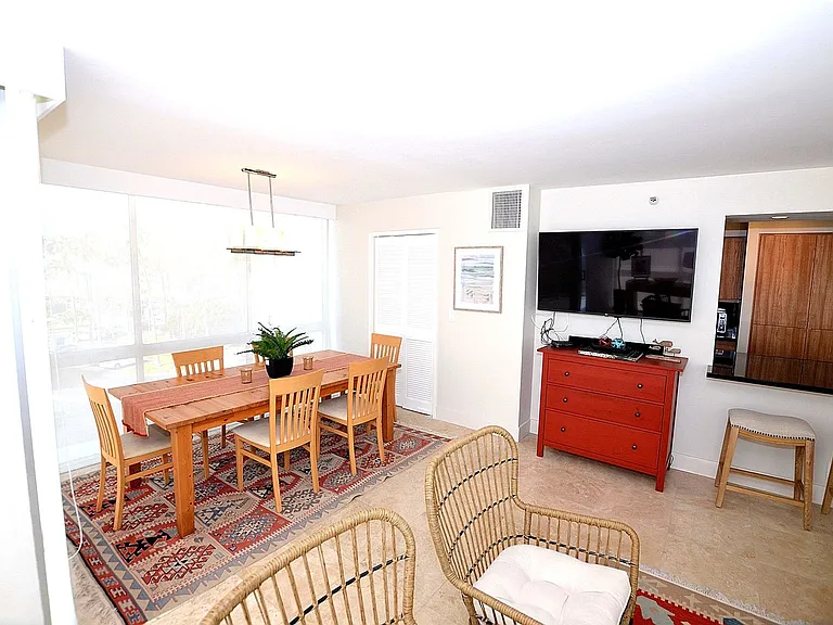 1820 Avenida Del Mundo #302 — Photo 3