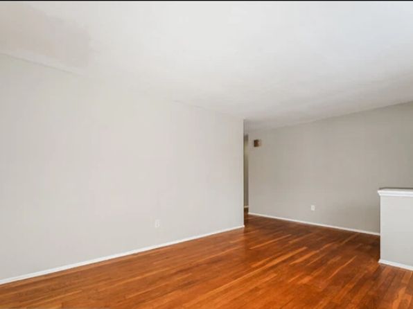 (undisclosed Address)