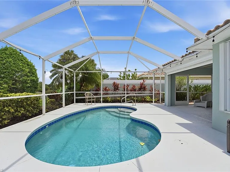 28207 Islet Trl — Photo 1