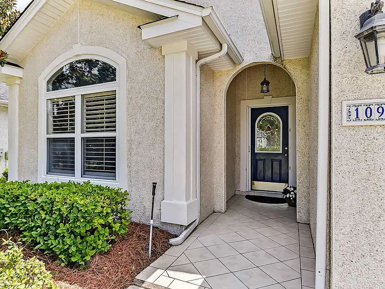 109 Austin Ryan Dr #109 — Photo 3