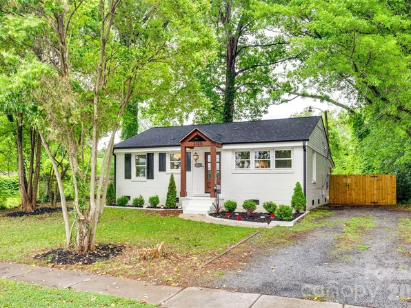 3120 Parkway Ave, Charlotte, NC 28208