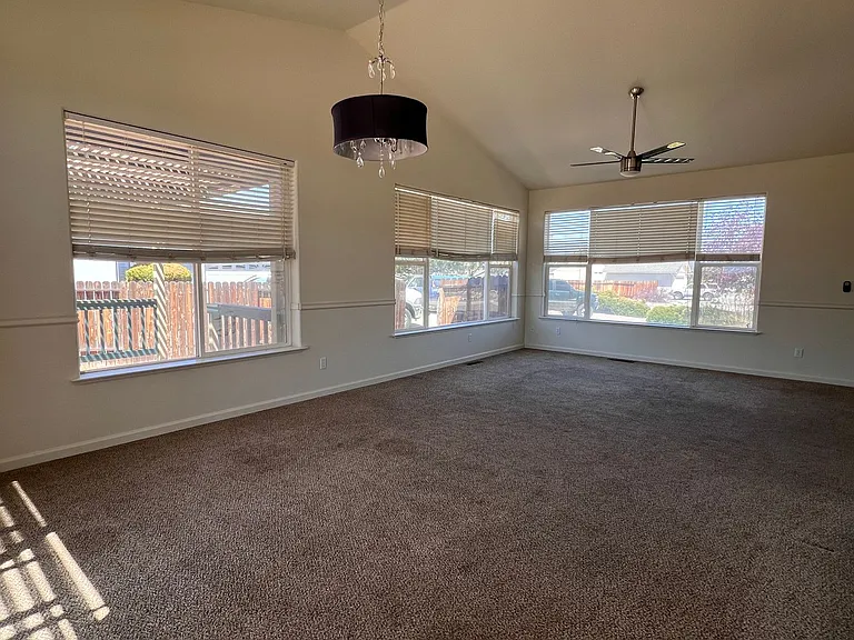 2602 Wildrye Ct — Photo 3