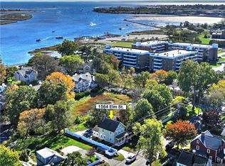 1564 Elm St, Stratford, CT 06615